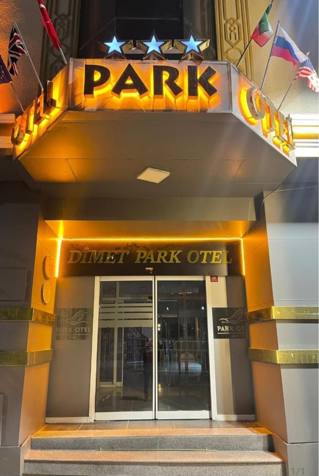 Dimet Park Hotel Van Exteriör bild