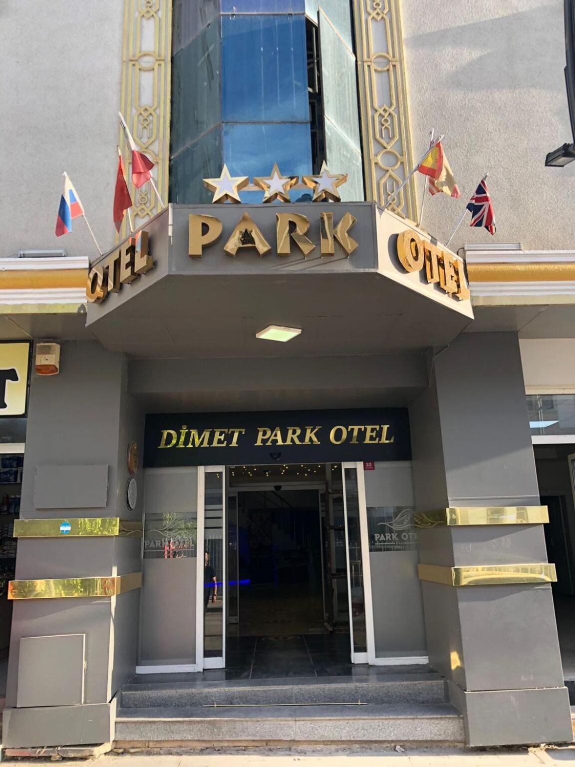 Dimet Park Hotel Van Exteriör bild